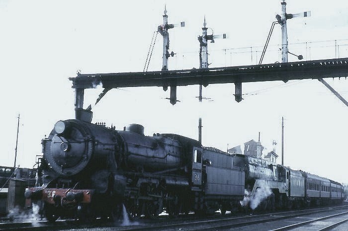 3801 and 3616 on the southern line